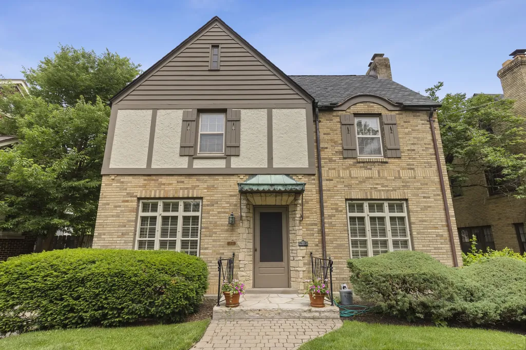 801 Lundvall Avenue Rockford IL 61107