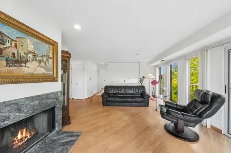 402 Kelburn Road Deerfield IL 60015