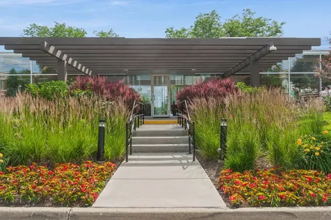 402 Kelburn Road Deerfield IL 60015