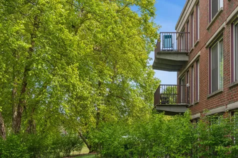 402 Kelburn Road Deerfield IL 60015