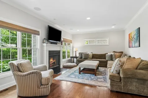 1401 North Illinois Avenue Arlington Heights IL 60004