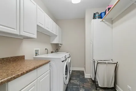 1401 North Illinois Avenue Arlington Heights IL 60004