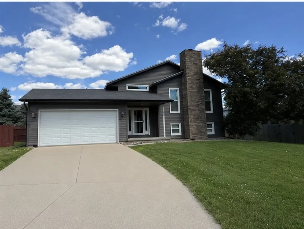 1622 Bensington Court Normal IL 61761