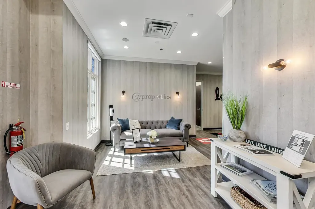 324 West Touhy Avenue Park Ridge IL 60068