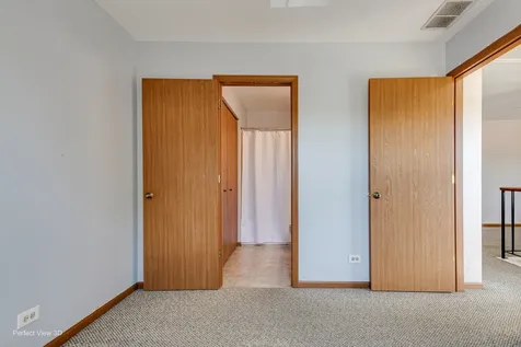 1111 Vail Court Naperville IL 60540