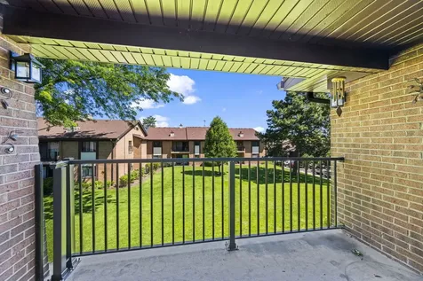 2221 Wharf Drive Woodridge IL 60517
