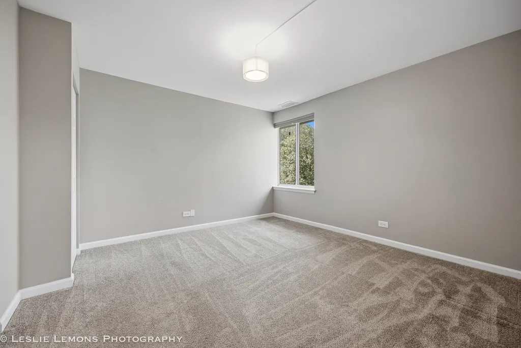 5801 Oakwood Drive Lisle IL 60532