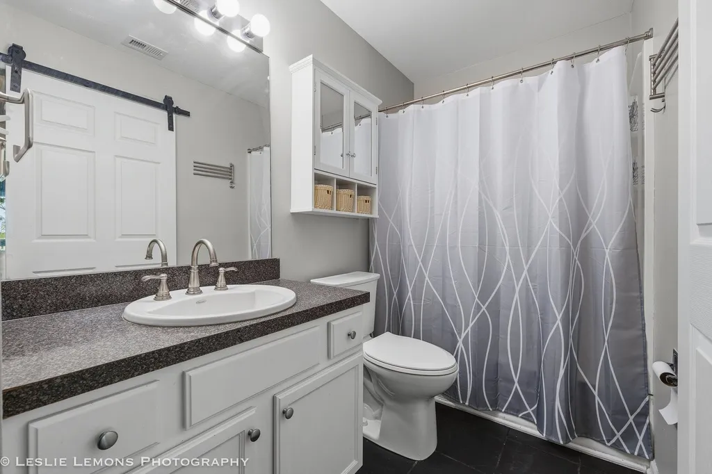 5801 Oakwood Drive Lisle IL 60532