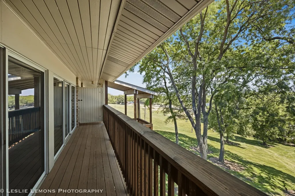5801 Oakwood Drive Lisle IL 60532