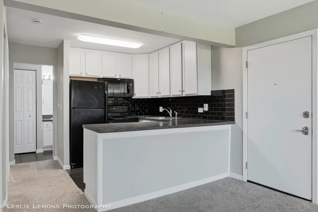 5801 Oakwood Drive Lisle IL 60532