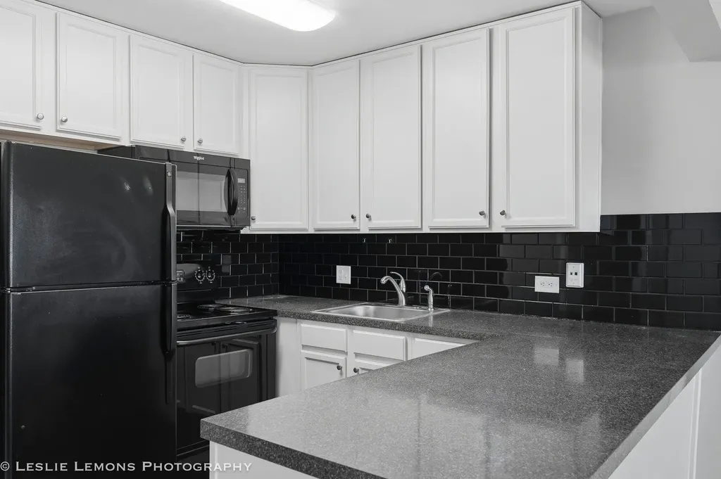 5801 Oakwood Drive Lisle IL 60532