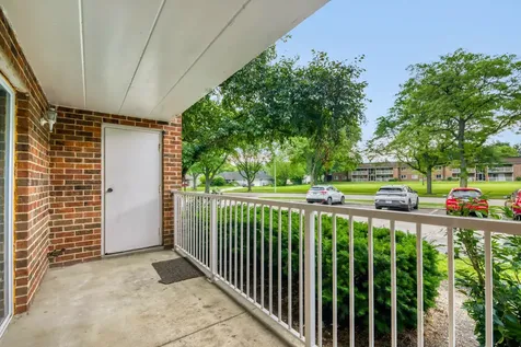 1102 Westover Lane Schaumburg IL 60193