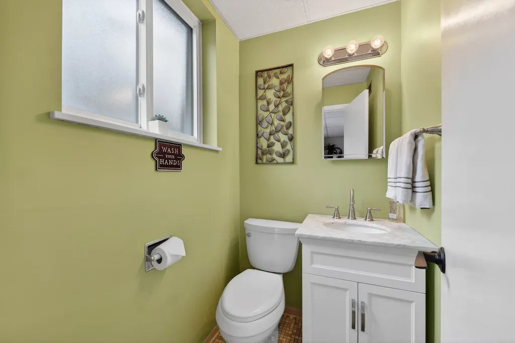 28W075 Aurora Avenue Naperville IL 60540