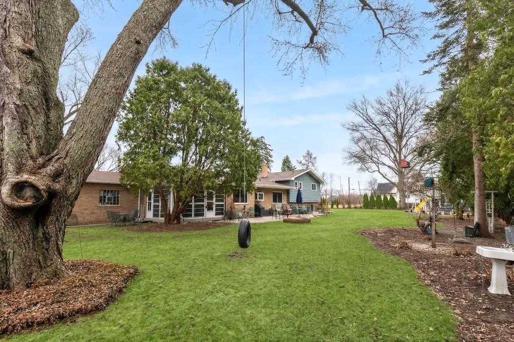 28W075 Aurora Avenue Naperville IL 60540
