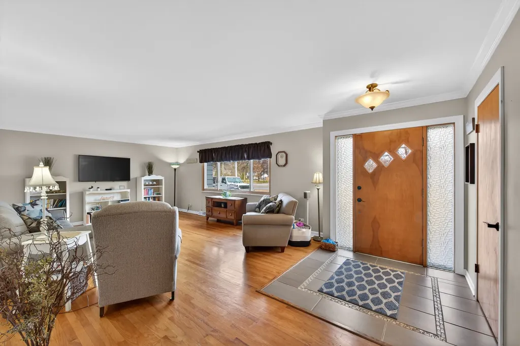 28W075 Aurora Avenue Naperville IL 60540