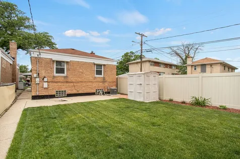 2217 Keystone Avenue North Riverside IL 60546