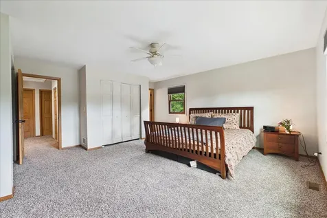 551 Roosevelt Court Grayslake IL 60030