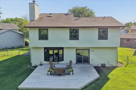 551 Roosevelt Court Grayslake IL 60030
