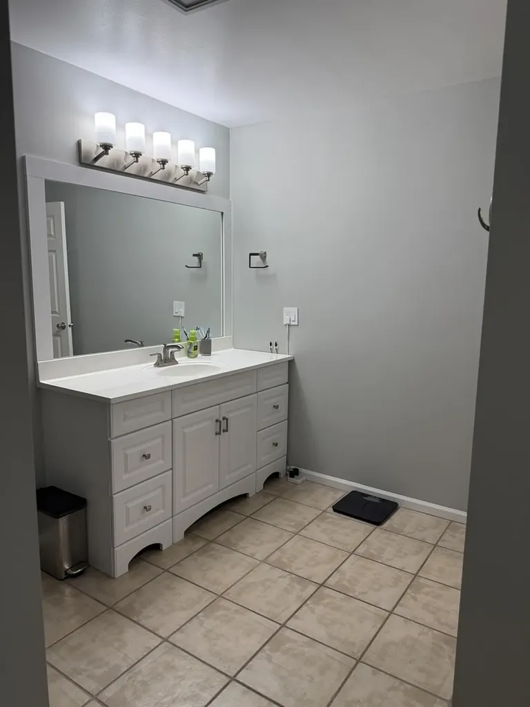 372 Sandhurst Circle Glen Ellyn IL 60137