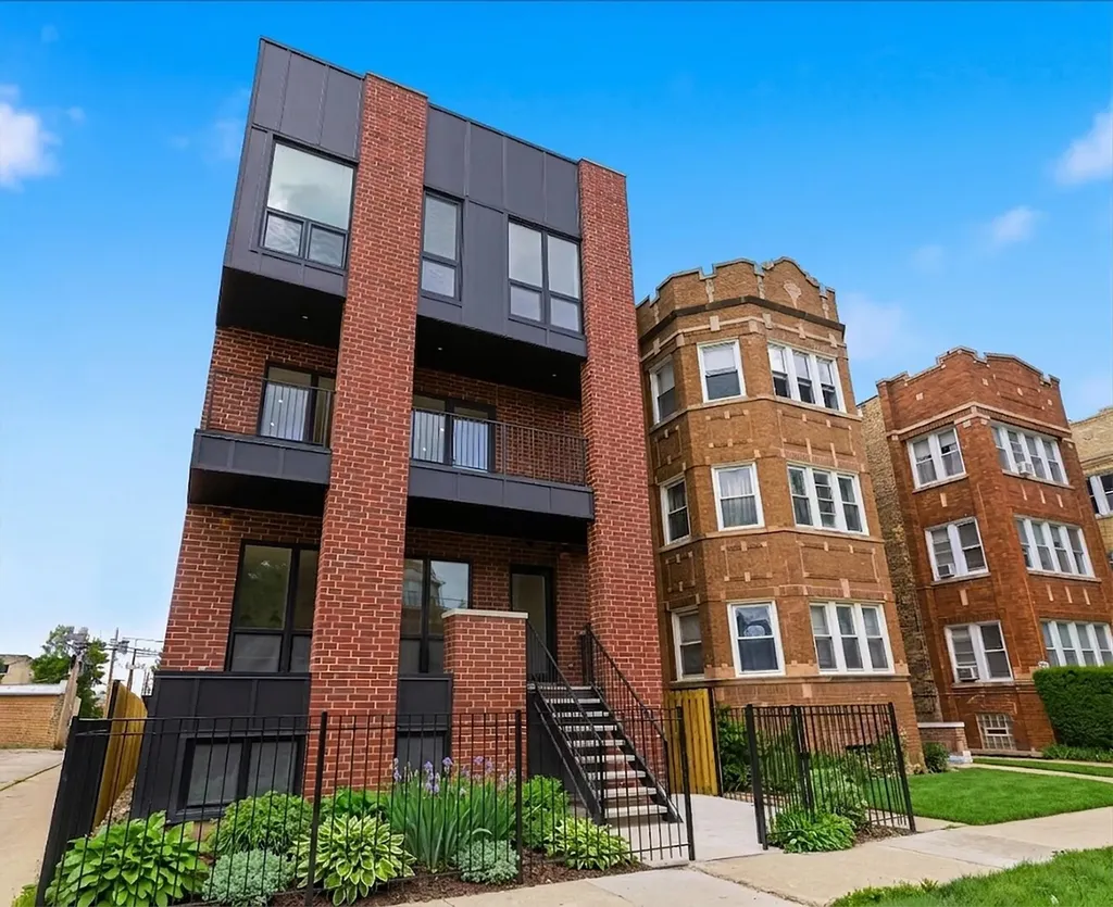 6414 North Francisco Avenue Chicago IL 60645