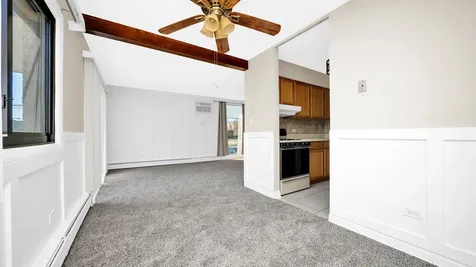 6101 West 64th Place Chicago IL 60638