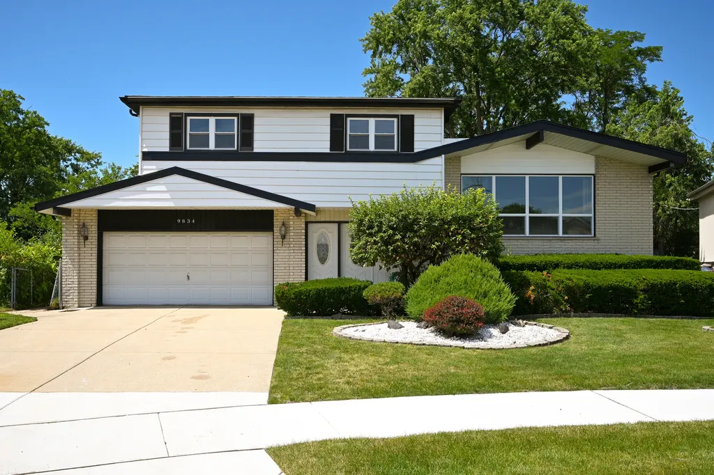9834 North Maynard Terrace Niles IL 60714