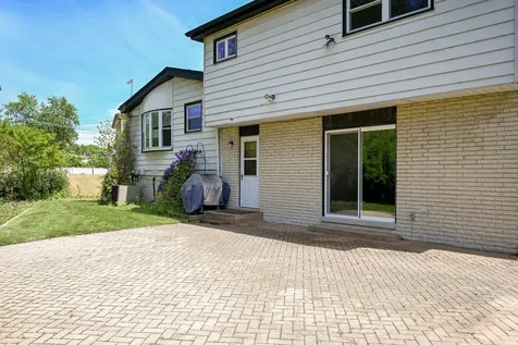 9834 North Maynard Terrace Niles IL 60714