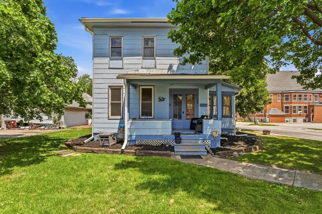 204 West Green Street Farmer City IL 61842