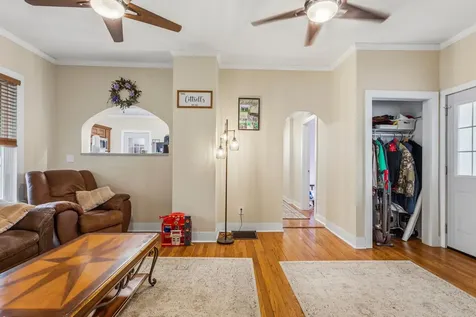 204 West Green Street Farmer City IL 61842
