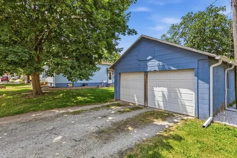 204 West Green Street Farmer City IL 61842