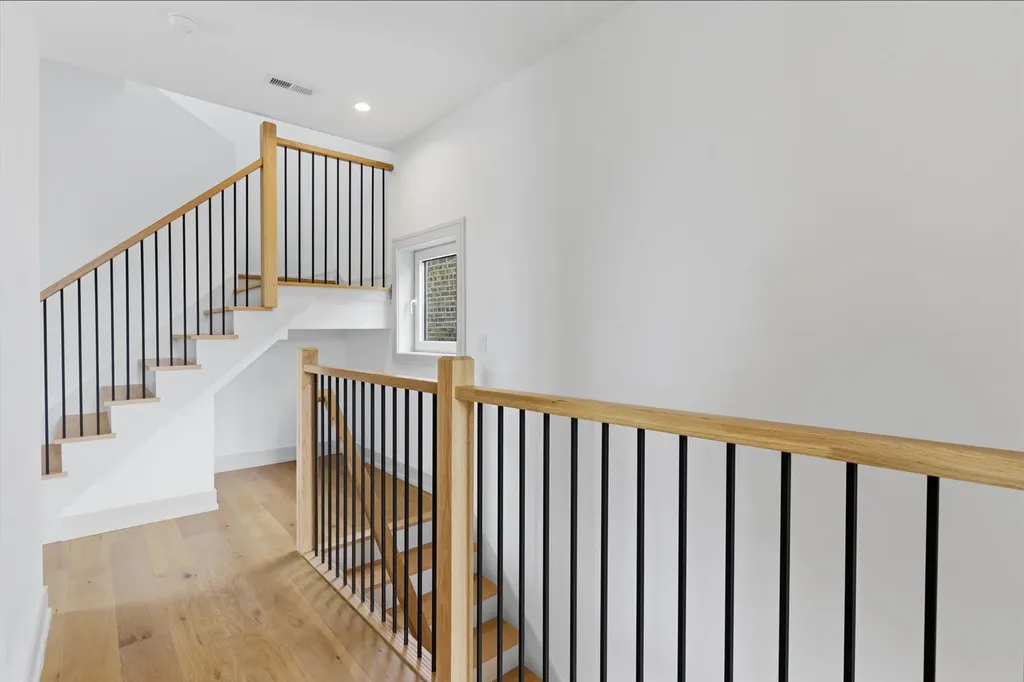 6414 North Francisco Avenue Chicago IL 60645