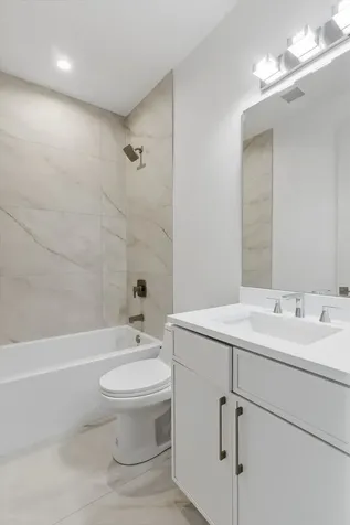 6414 North Francisco Avenue Chicago IL 60645