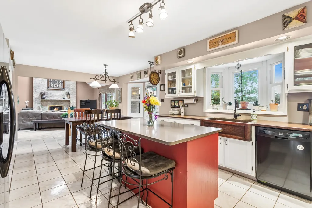 2424 Pepper Tree Court Lisle IL 60532