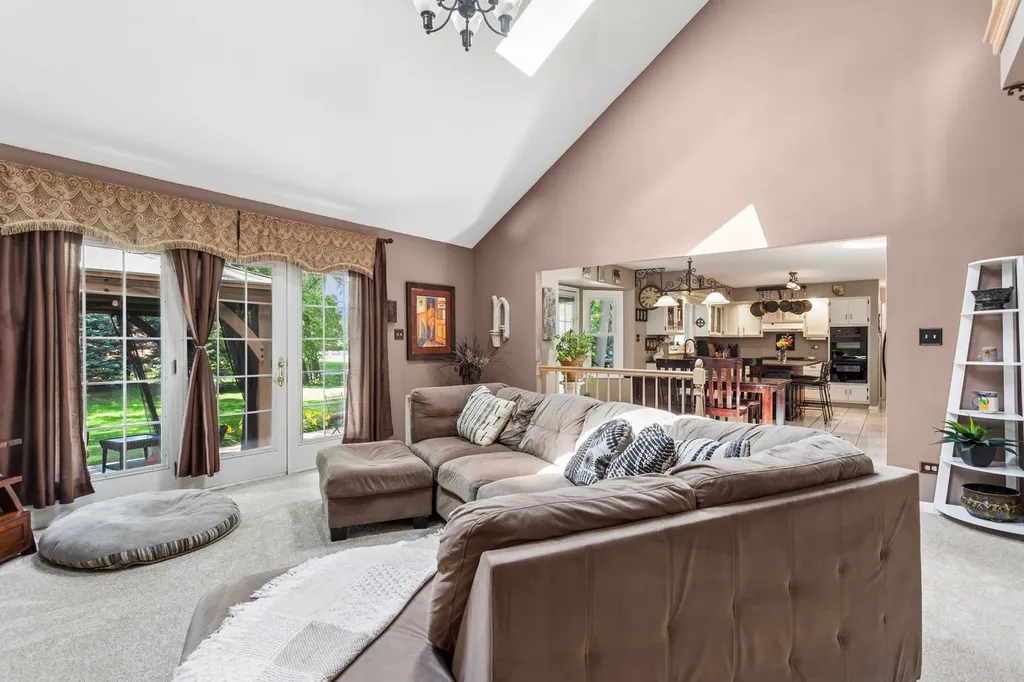 2424 Pepper Tree Court Lisle IL 60532