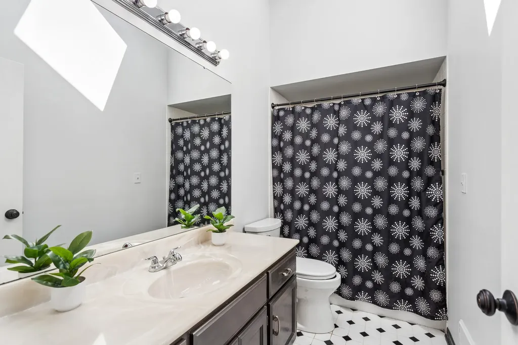 2424 Pepper Tree Court Lisle IL 60532
