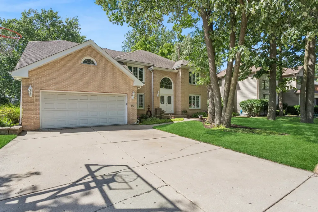 2424 Pepper Tree Court Lisle IL 60532