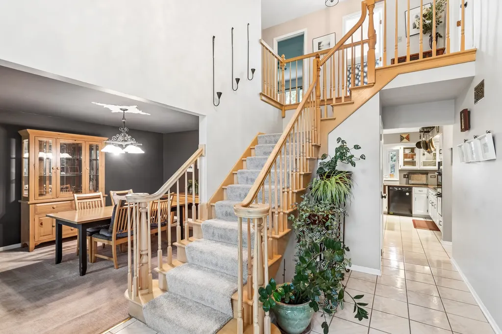 2424 Pepper Tree Court Lisle IL 60532