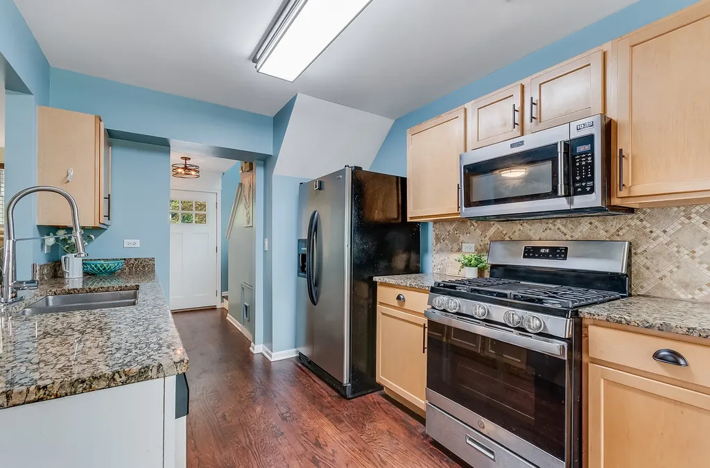 1035 Serendipity Drive Aurora IL 60504