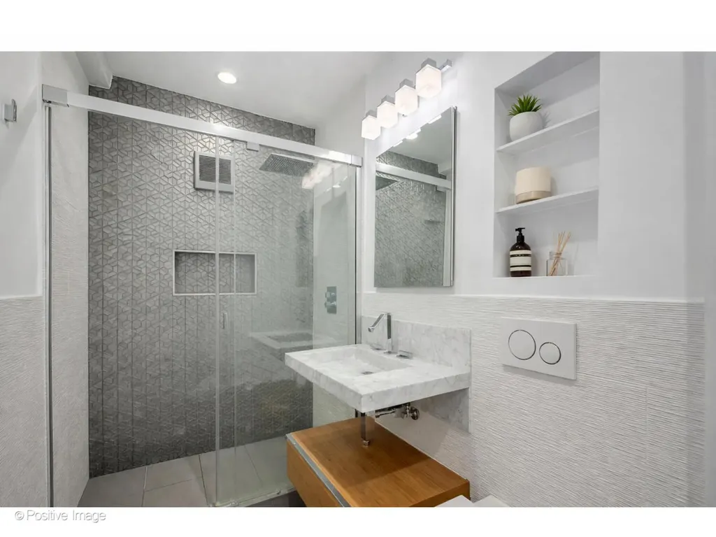 1255 North State Parkway Chicago IL 60610