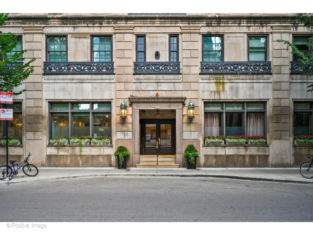 1255 North State Parkway Chicago IL 60610