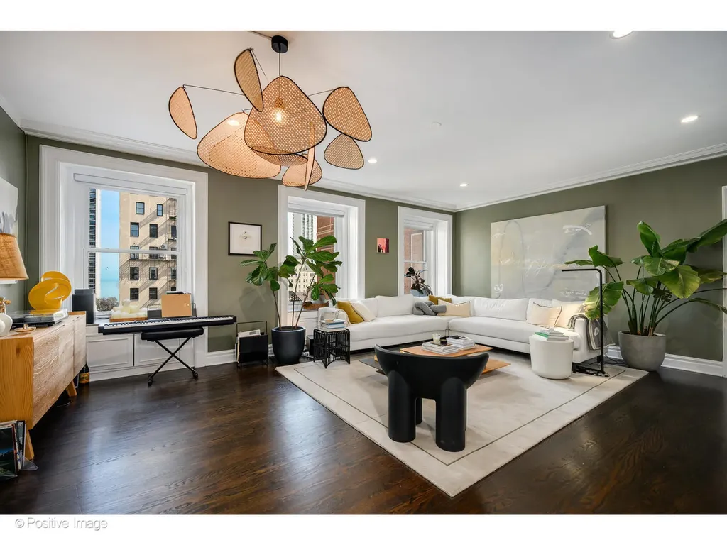 1255 North State Parkway Chicago IL 60610