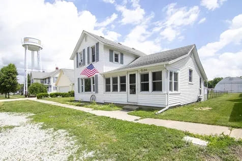 288 South Walnut Street Chebanse IL 60922