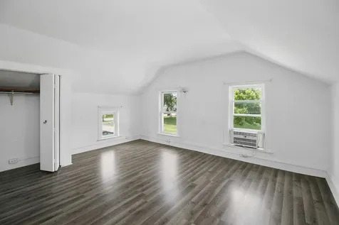 288 South Walnut Street Chebanse IL 60922