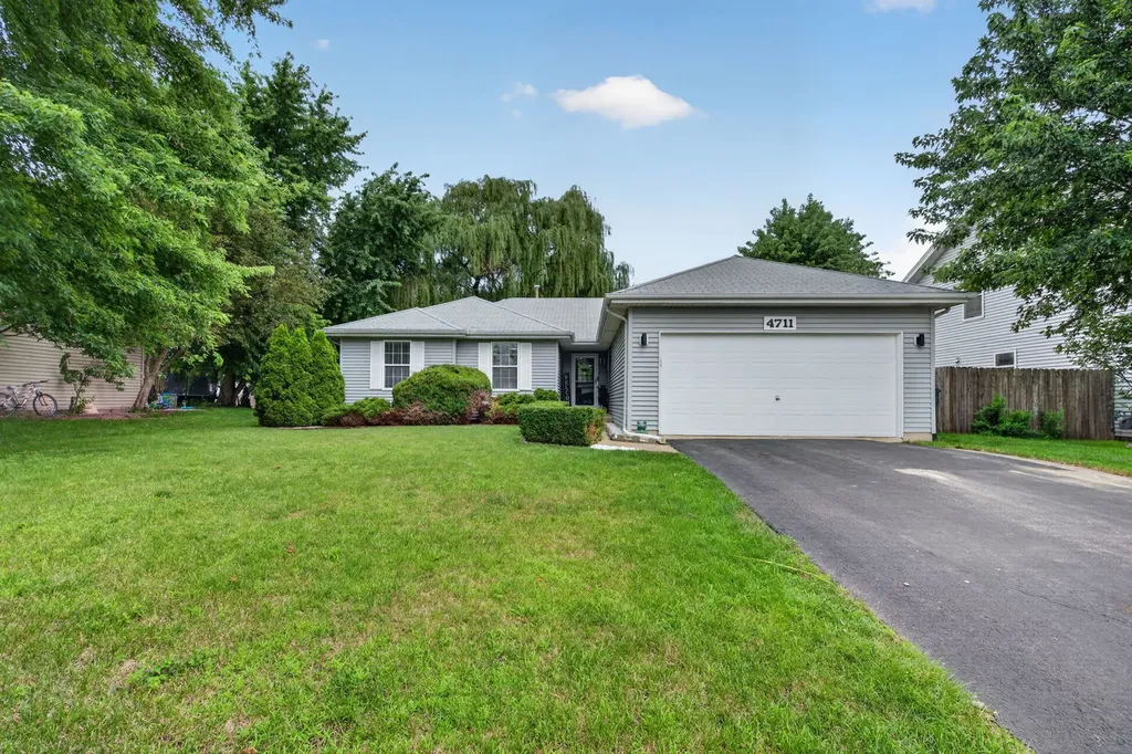 4711 Blue Jay Lane Plainfield IL 60586