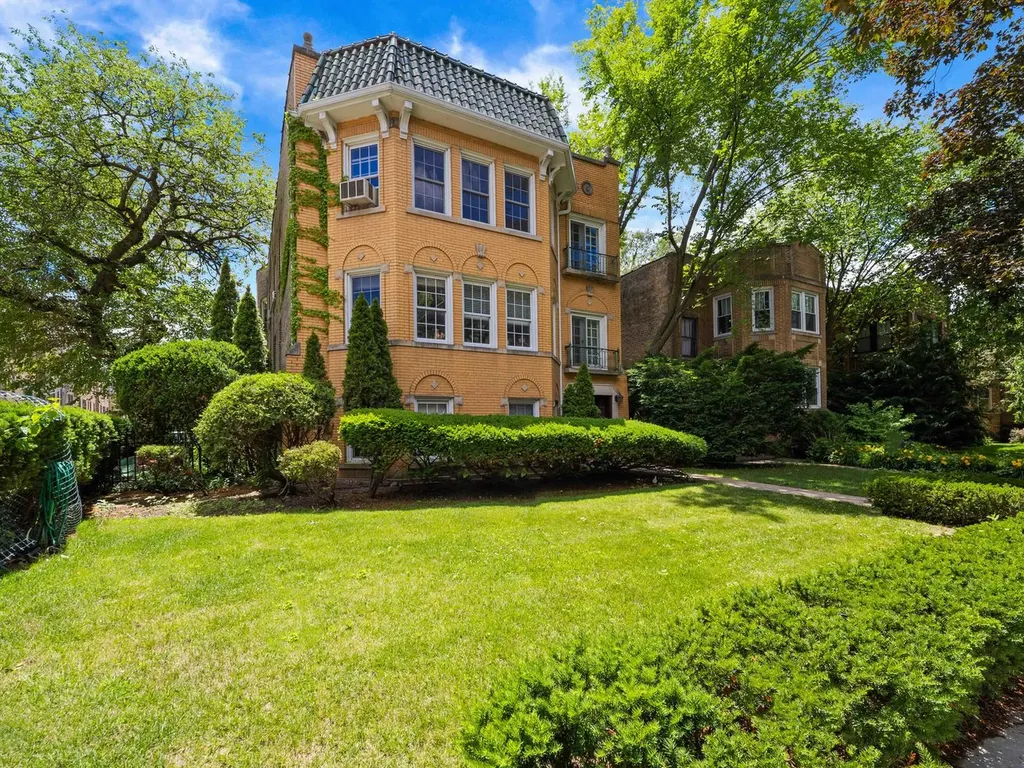 1016 Austin Street Evanston IL 60202