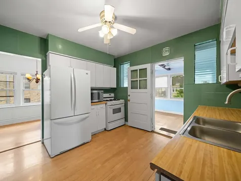 1016 Austin Street Evanston IL 60202