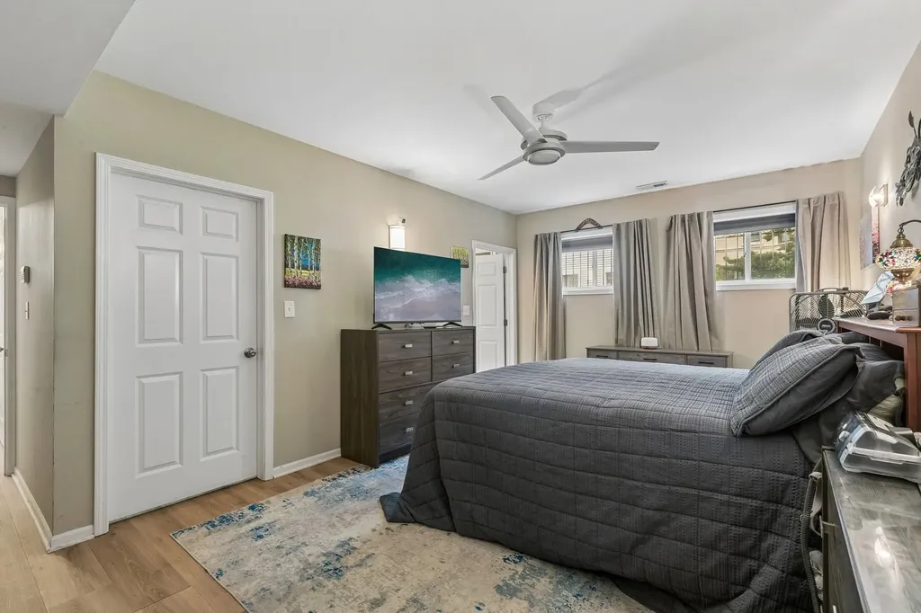 4851 North Paulina Street Chicago IL 60640