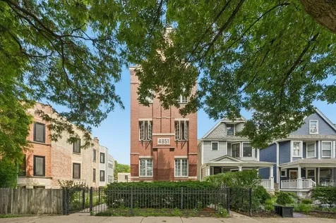 4851 North Paulina Street Chicago IL 60640