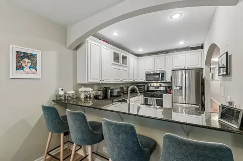 4851 North Paulina Street Chicago IL 60640