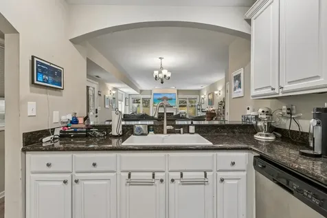 4851 North Paulina Street Chicago IL 60640